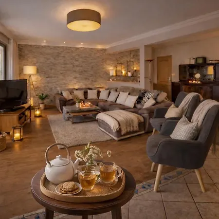 Wiesenidylle Auf Der Weidelandfarm 비리츠